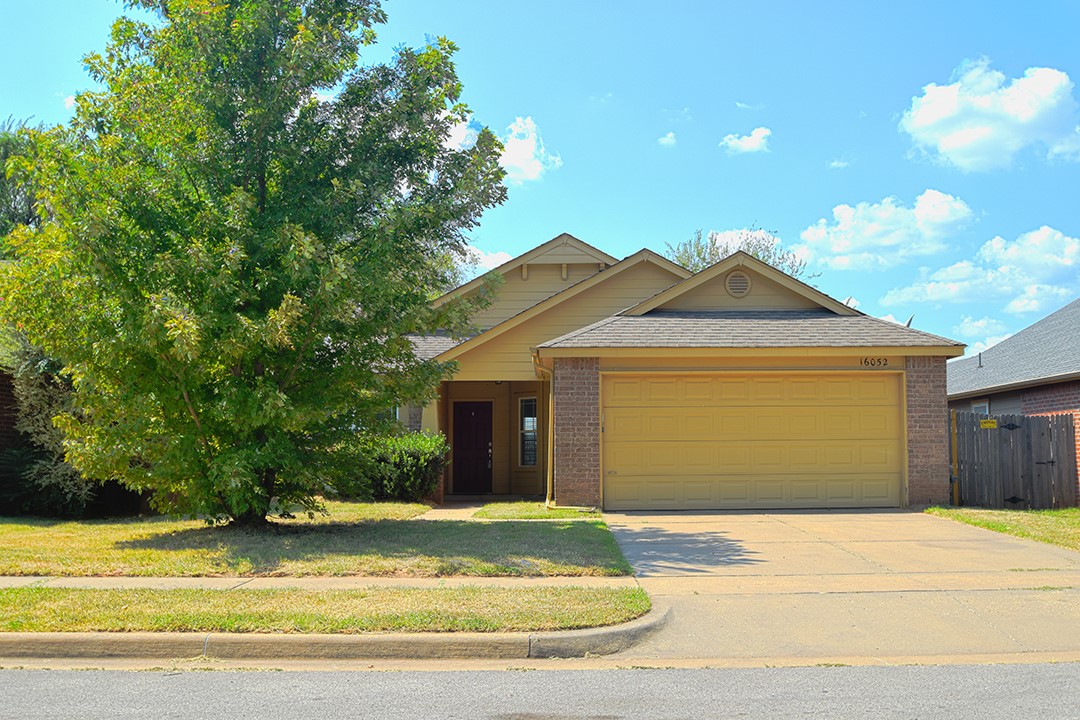 16052 S 83rd East Avenue Property Photo 5