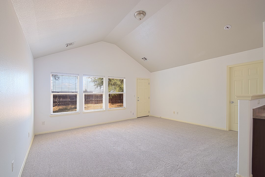 16052 S 83rd East Avenue Property Photo 7