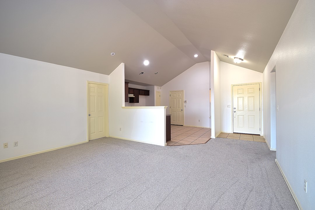 16052 S 83rd East Avenue Property Photo 9