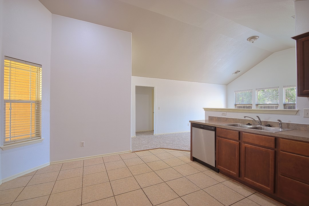 16052 S 83rd East Avenue Property Photo 11