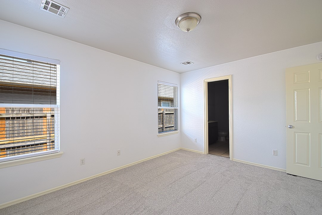 16052 S 83rd East Avenue Property Photo 17