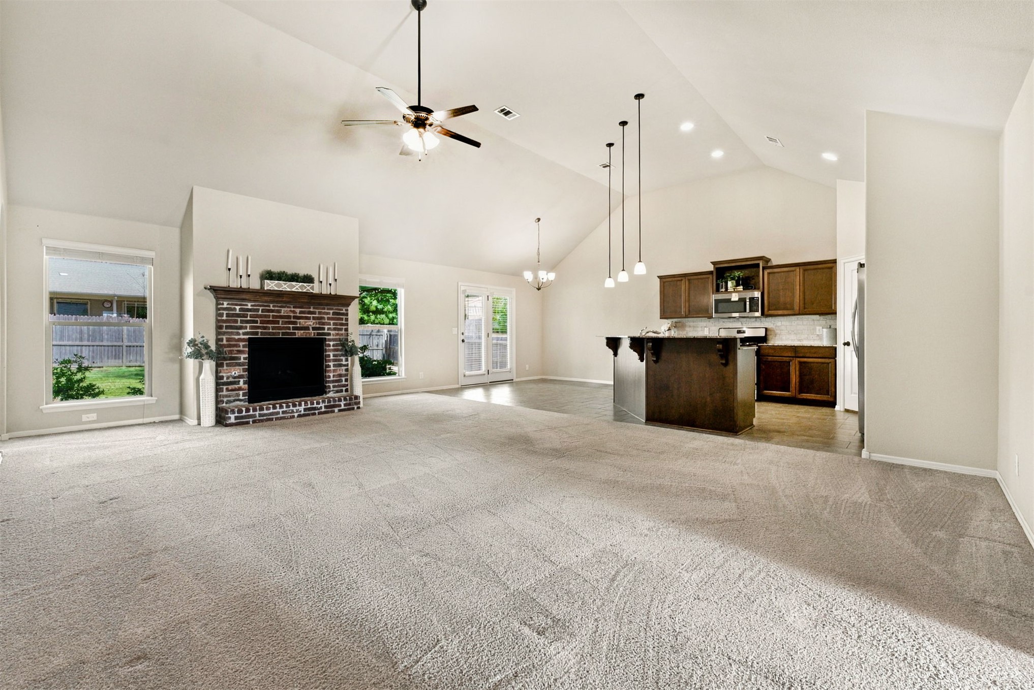 2612 W Van Buren Court Property Photo 8