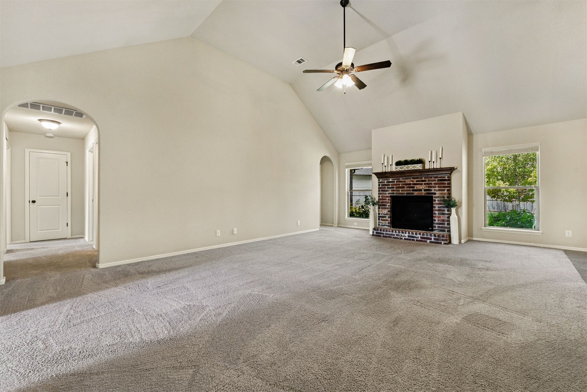 2612 W Van Buren Court Property Photo 9