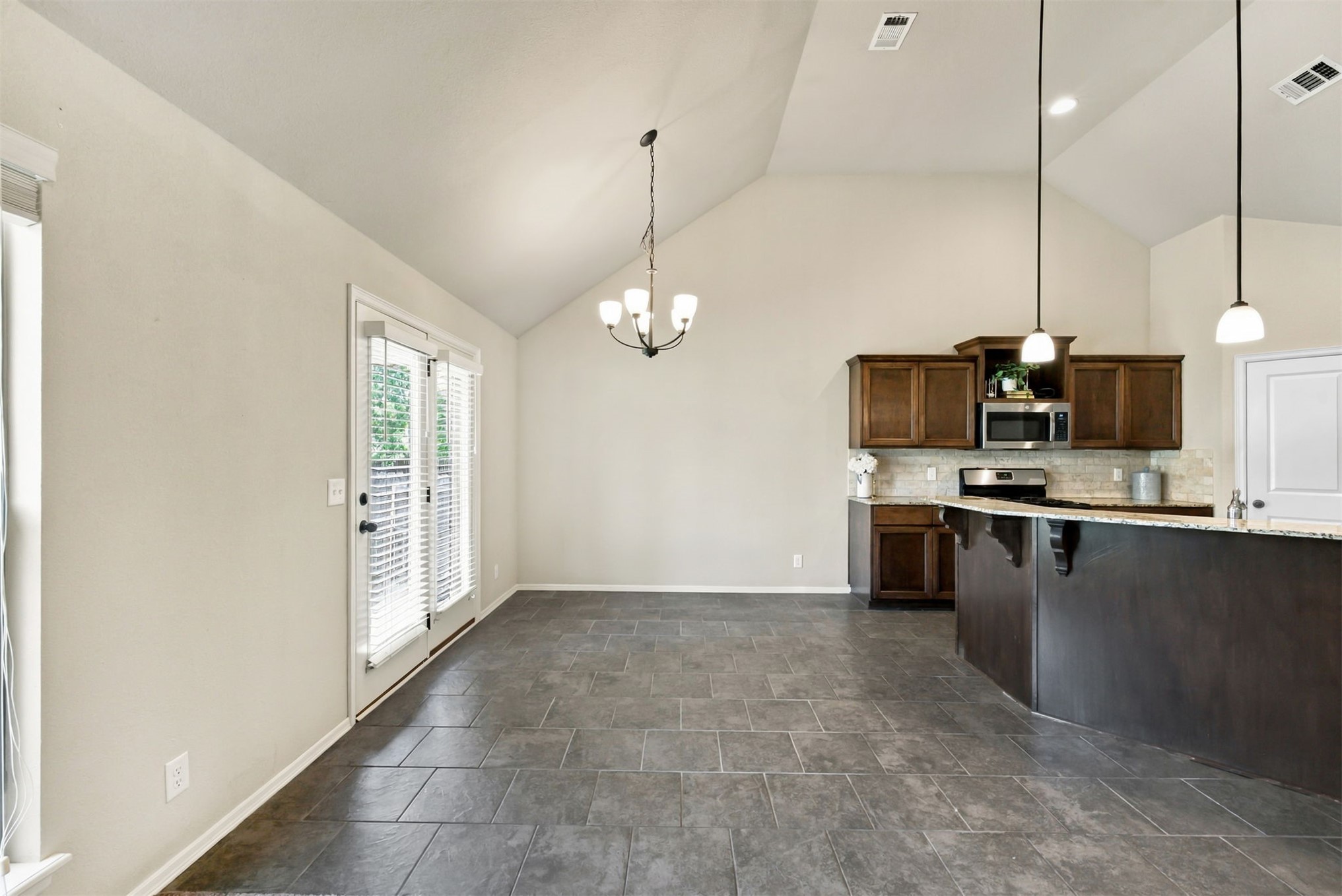 2612 W Van Buren Court Property Photo 13