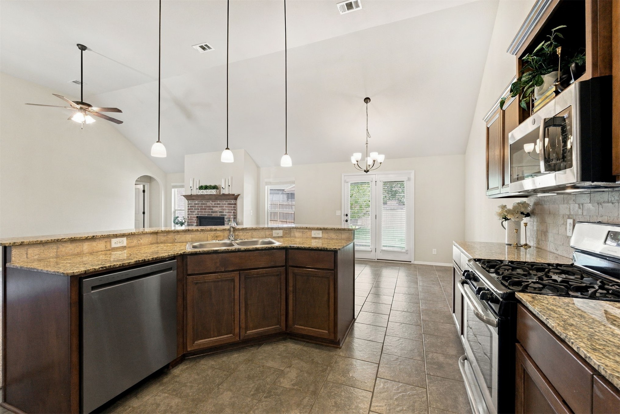 2612 W Van Buren Court Property Photo 18