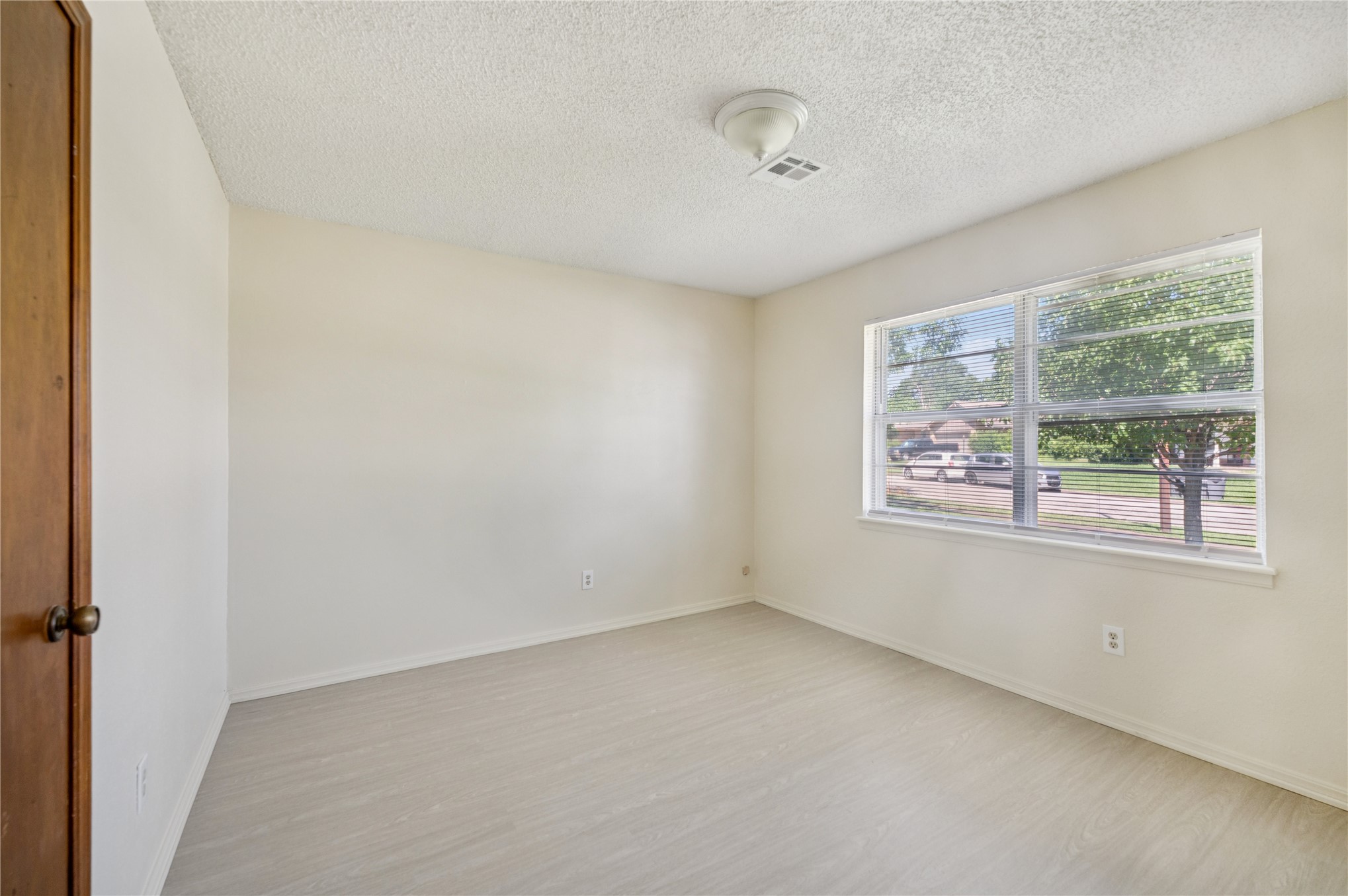 8966 E 56th Place Property Photo 16