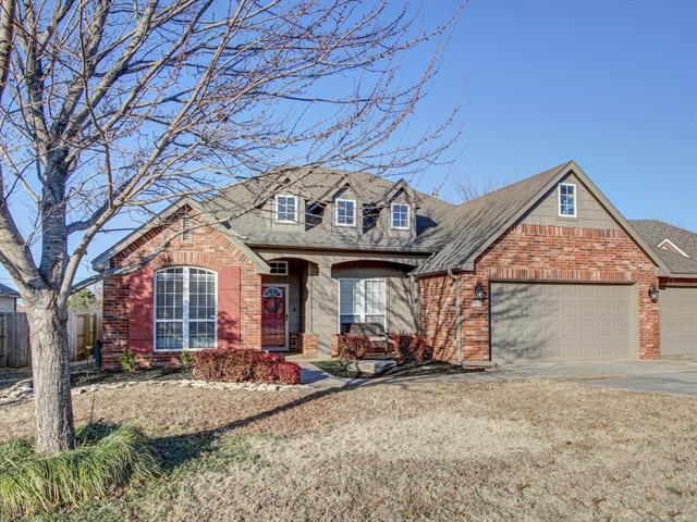 509 W 51st Place
