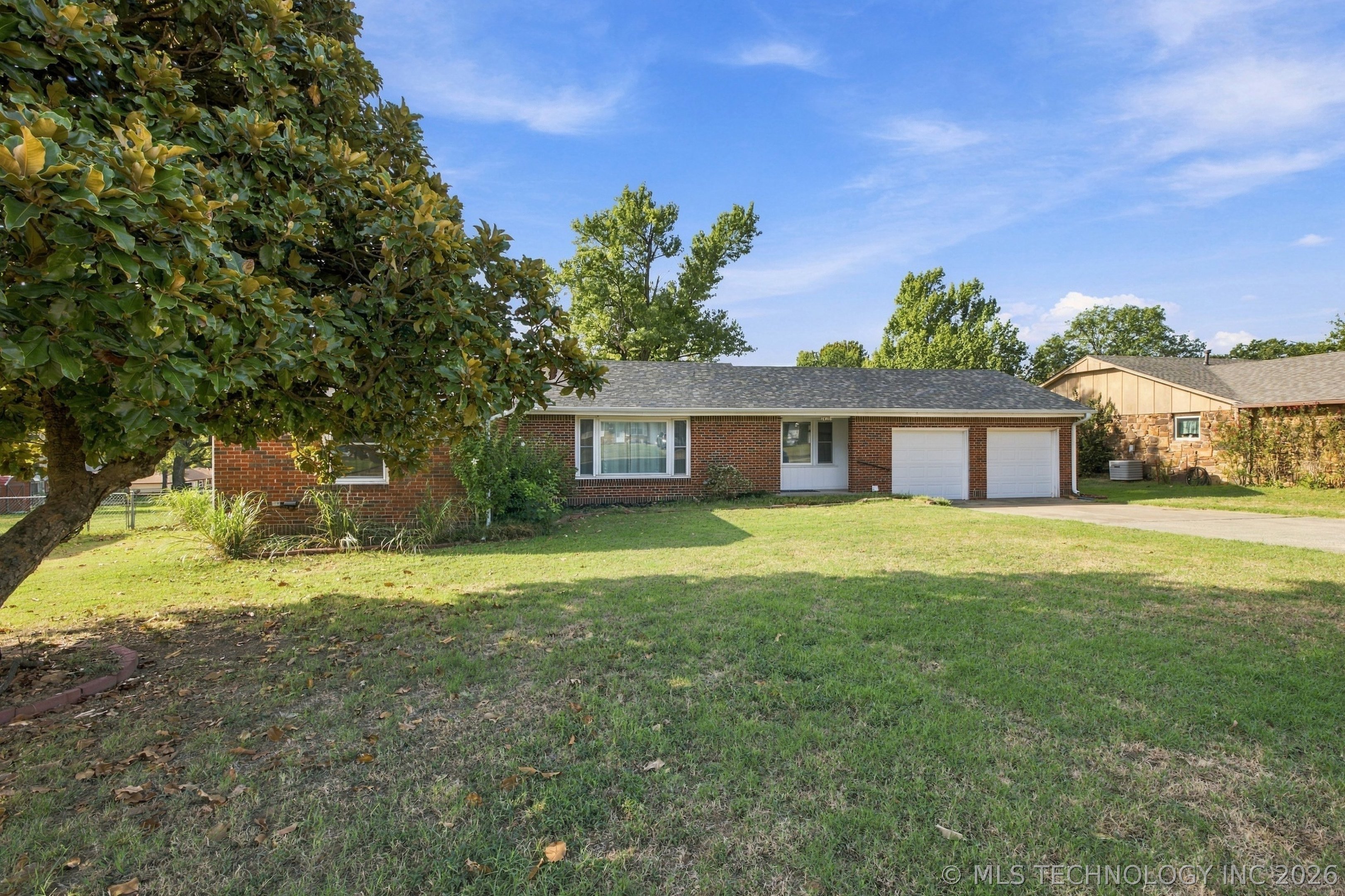 1410 E Line Avenue Property Photo 2