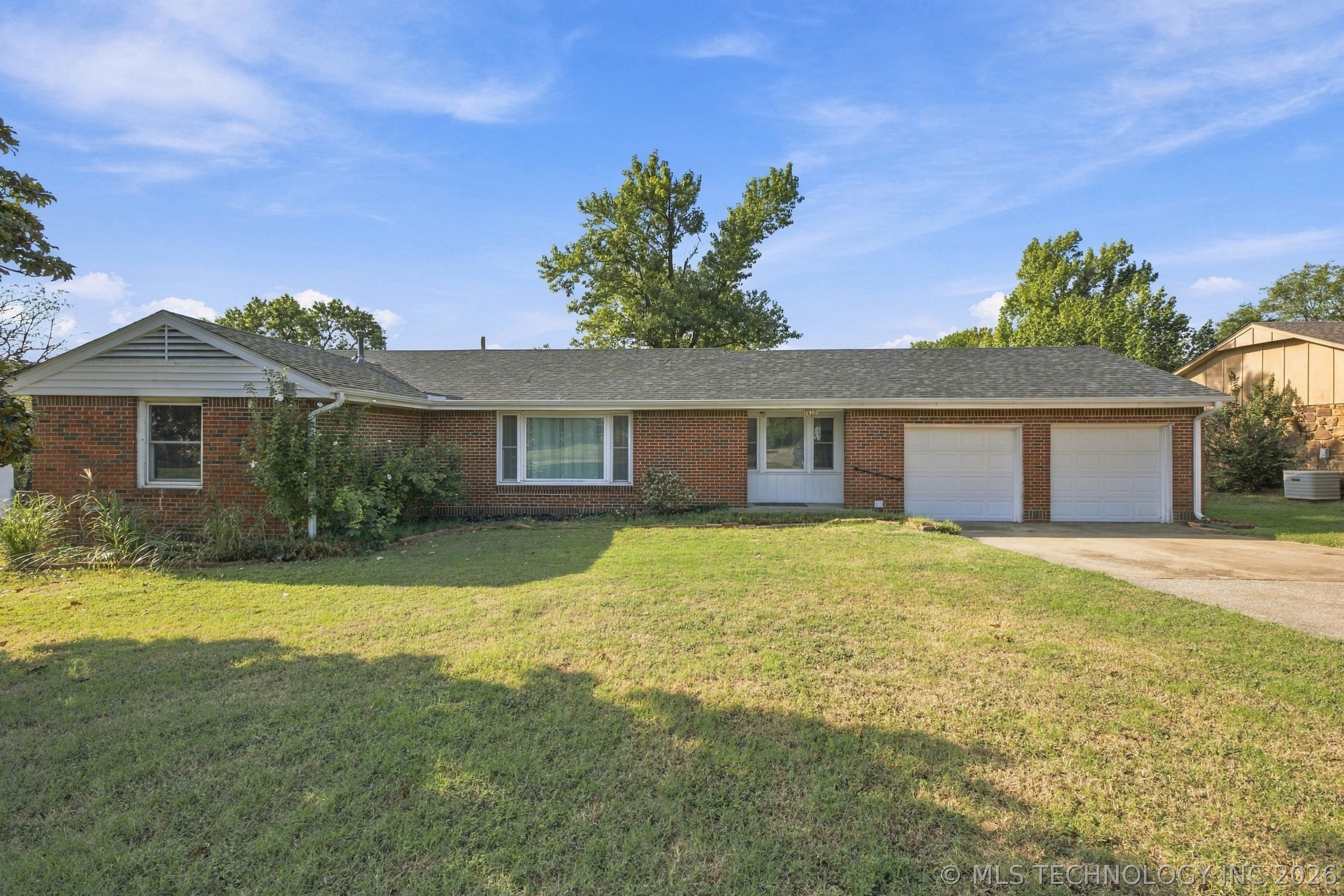 1410 E Line Avenue Property Photo 3