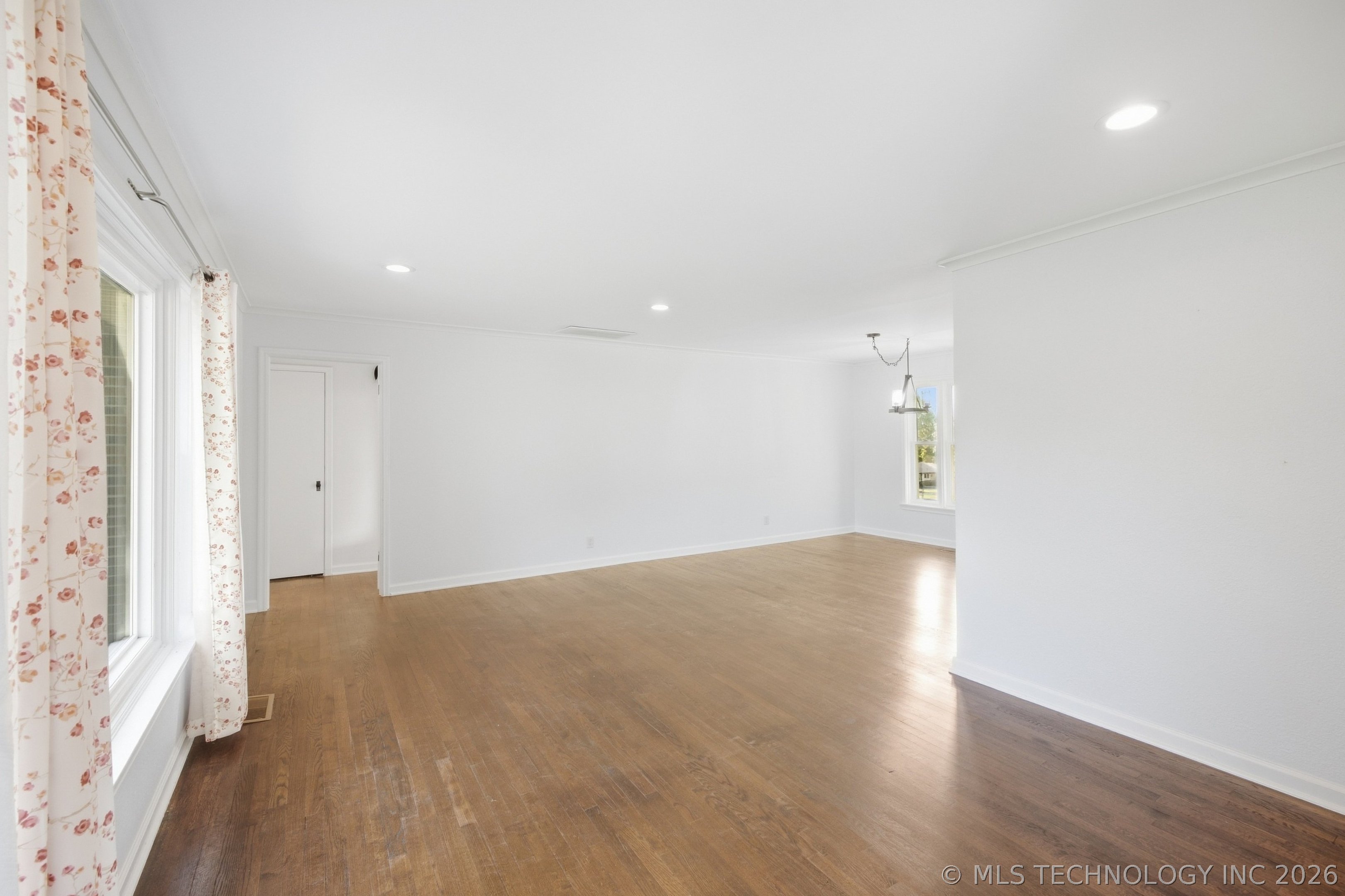 1410 E Line Avenue Property Photo 7