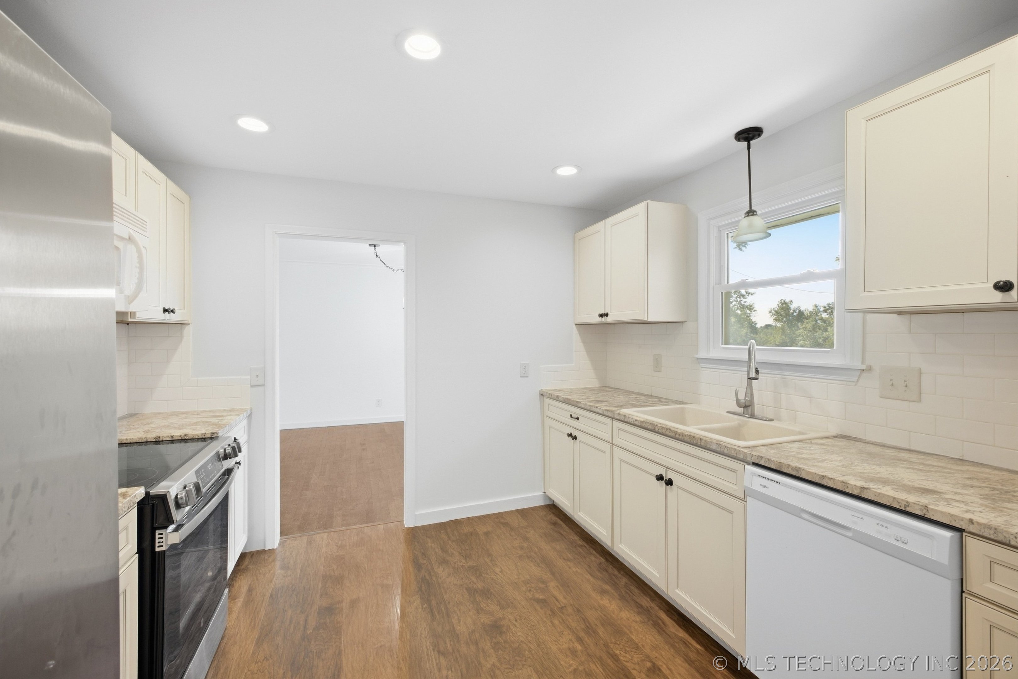1410 E Line Avenue Property Photo 11