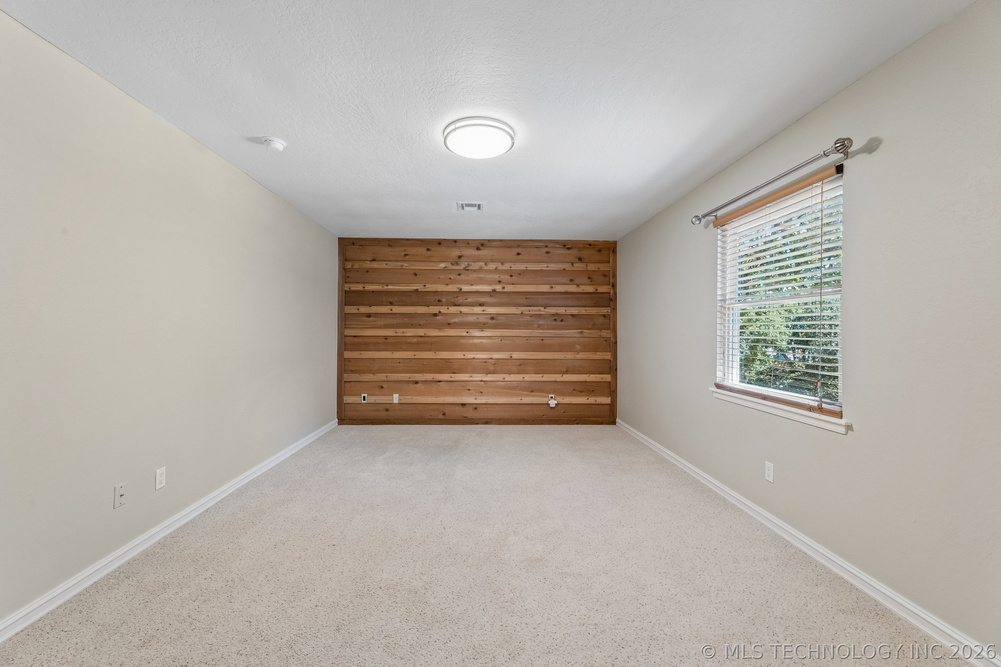 9905 S Maplewood Avenue Property Photo 34