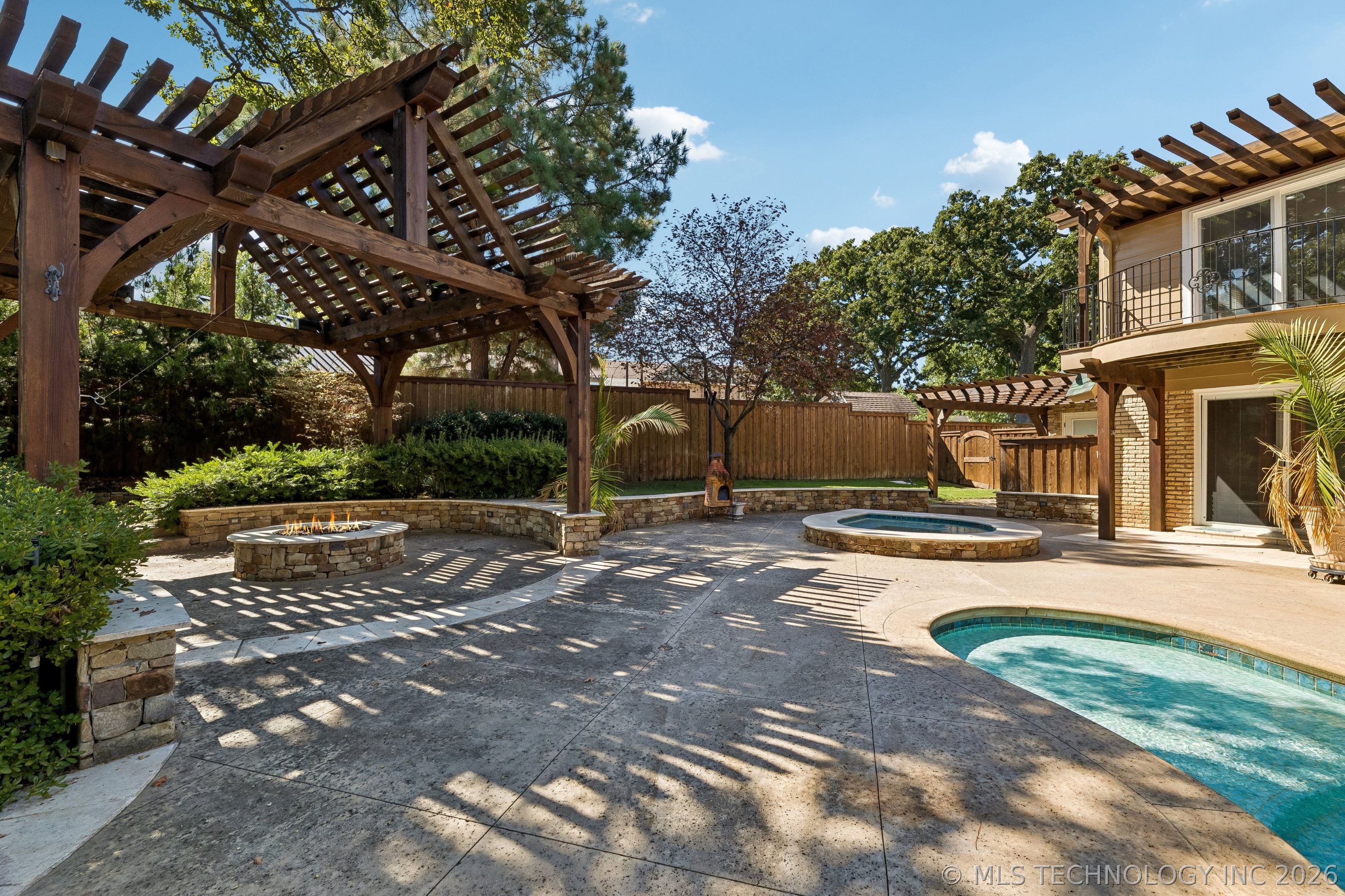 9905 S Maplewood Avenue Property Photo 39