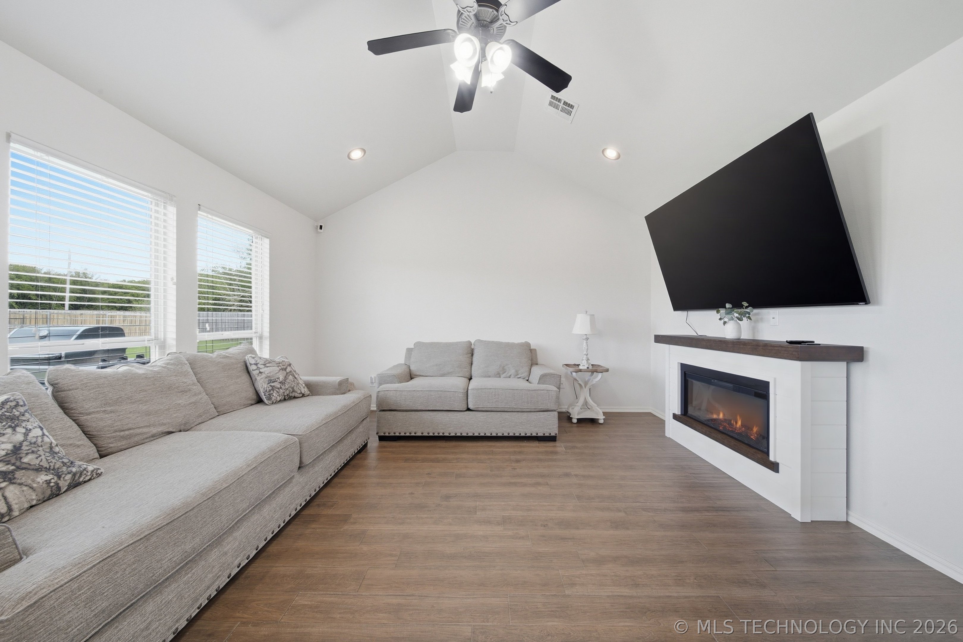 4102 S 181 East Avenue Property Photo 11