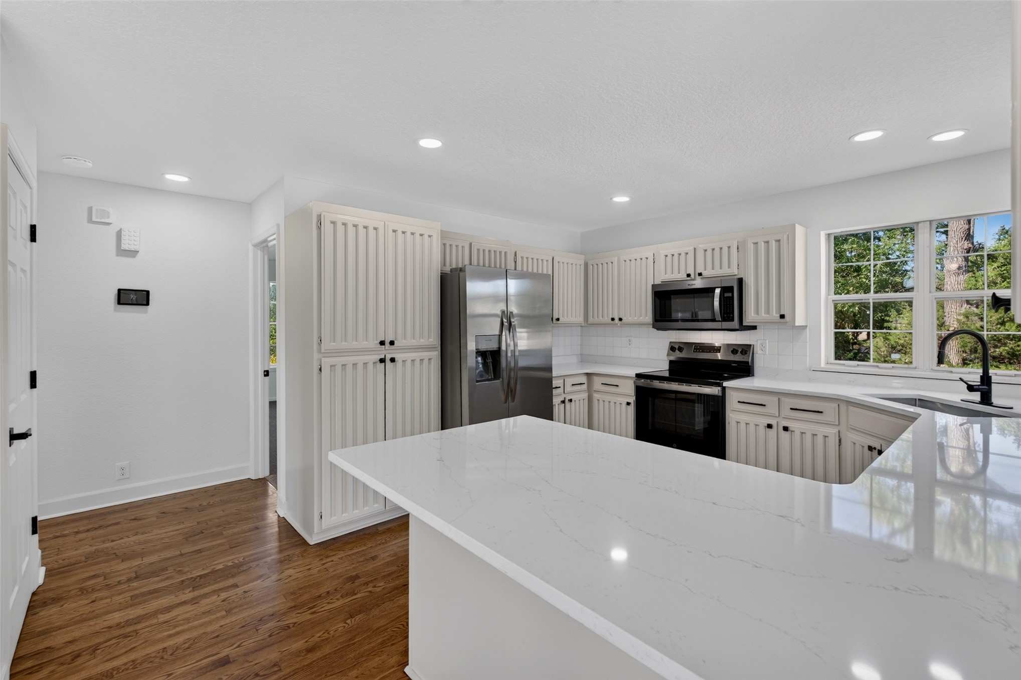 18641 Woodbriar Lane Property Photo 11