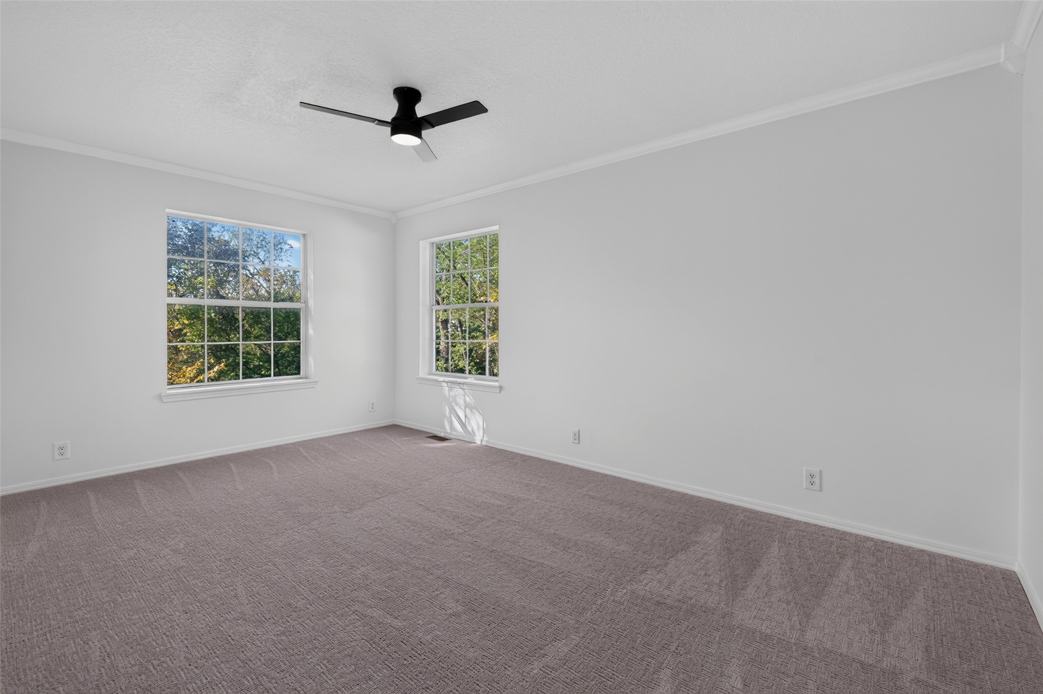 18641 Woodbriar Lane Property Photo 15