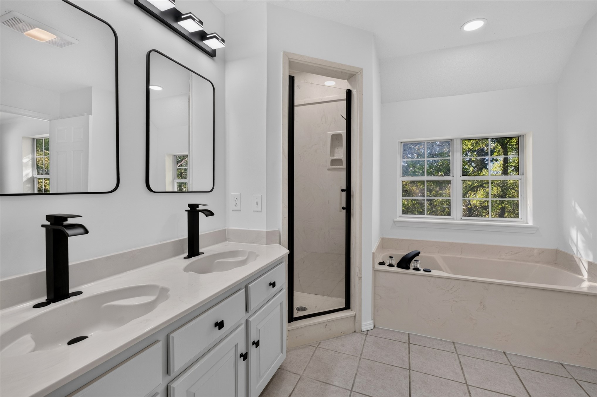 18641 Woodbriar Lane Property Photo 18