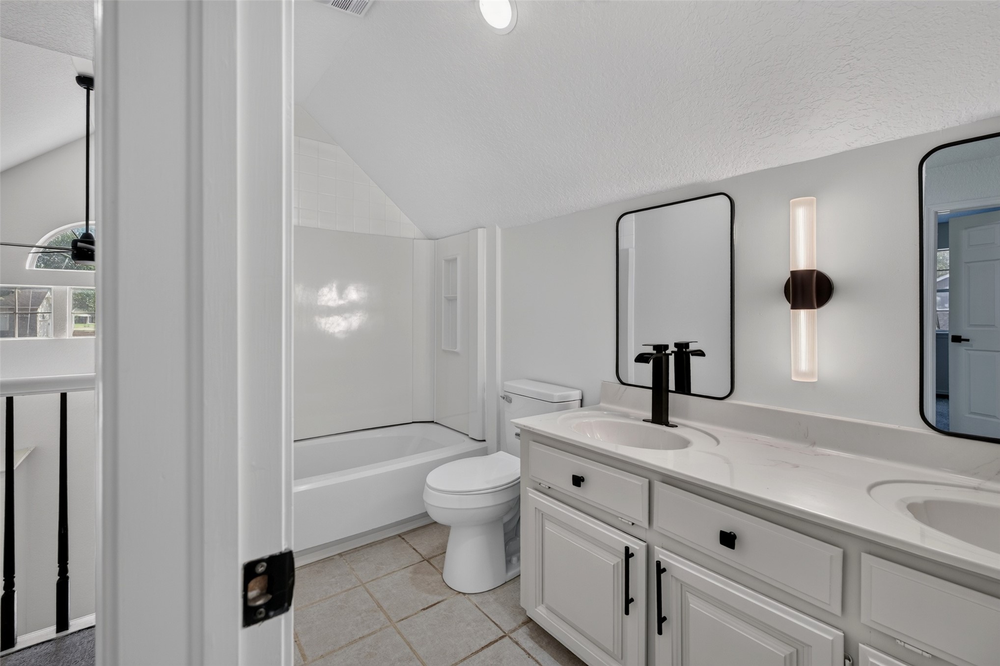 18641 Woodbriar Lane Property Photo 22