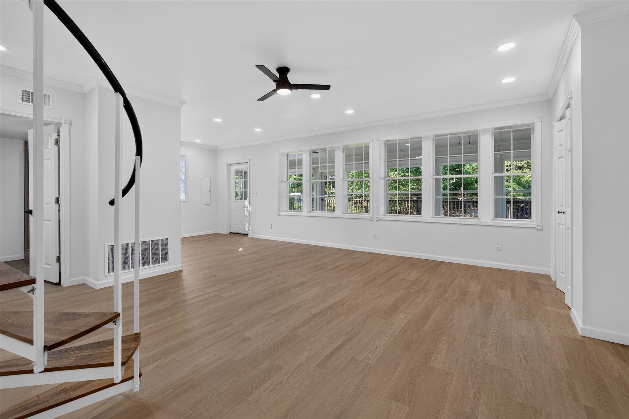 18641 Woodbriar Lane Property Photo 32