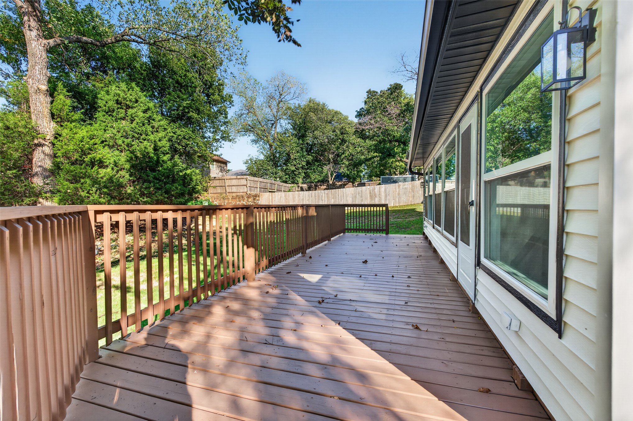 18641 Woodbriar Lane Property Photo 39
