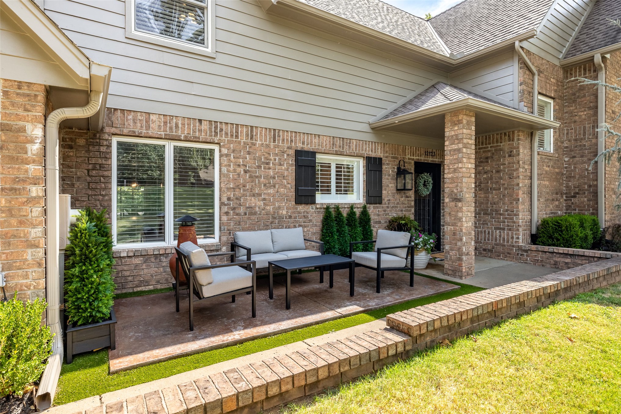12123 Skyline Drive Property Photo 3