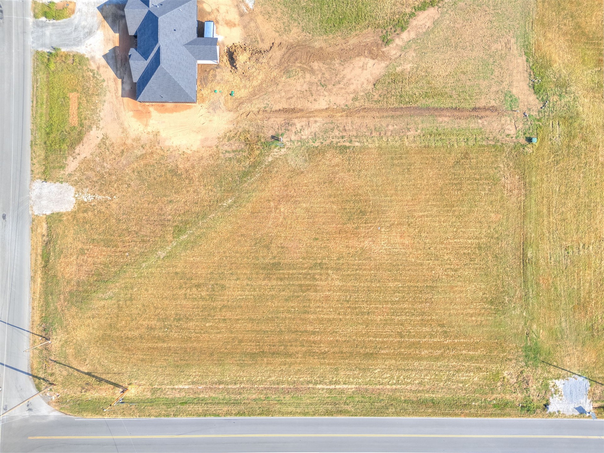 27 N Gaither Road Property Photo 4