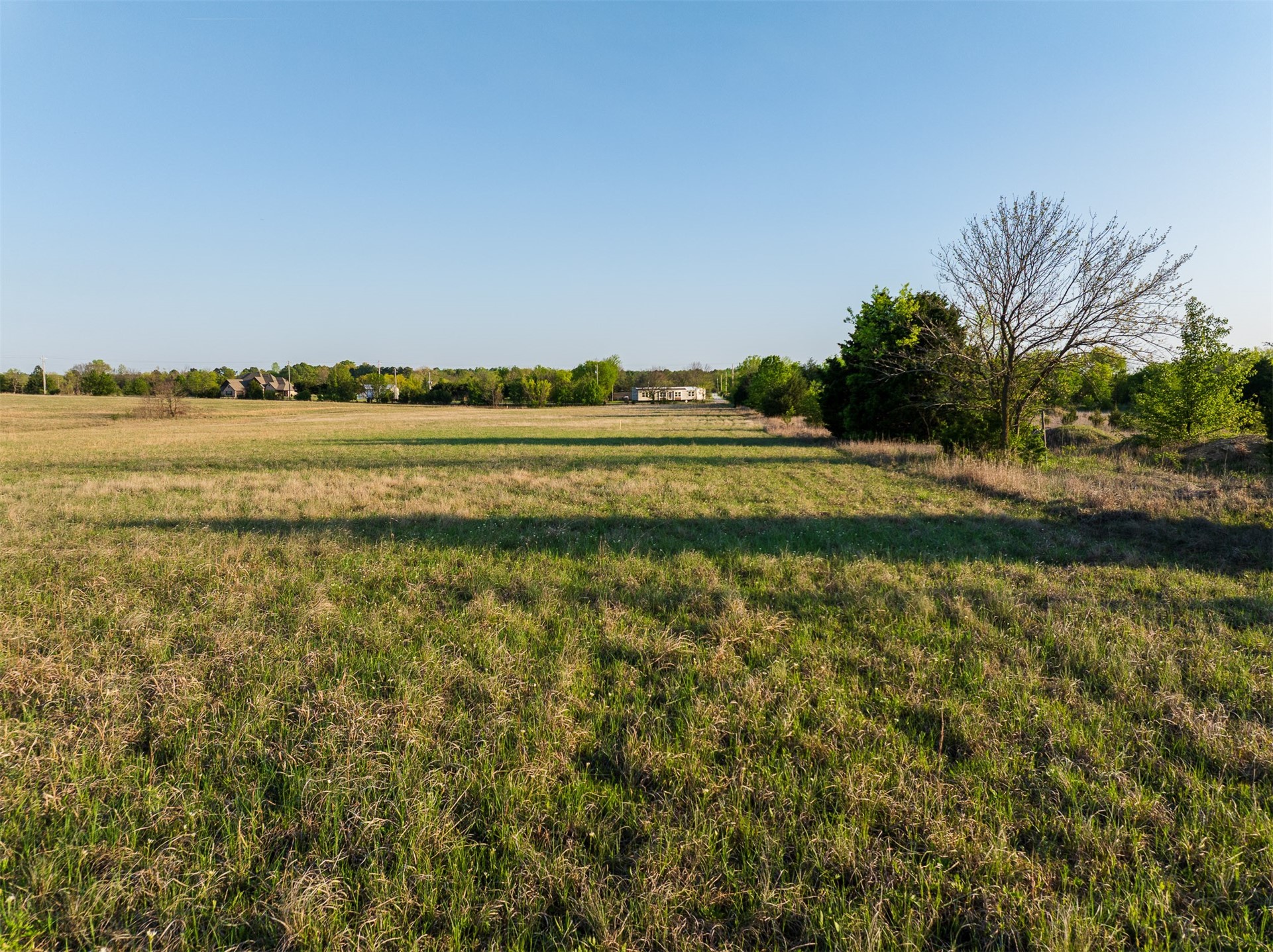 670 N Memorial Drive Property Photo 12