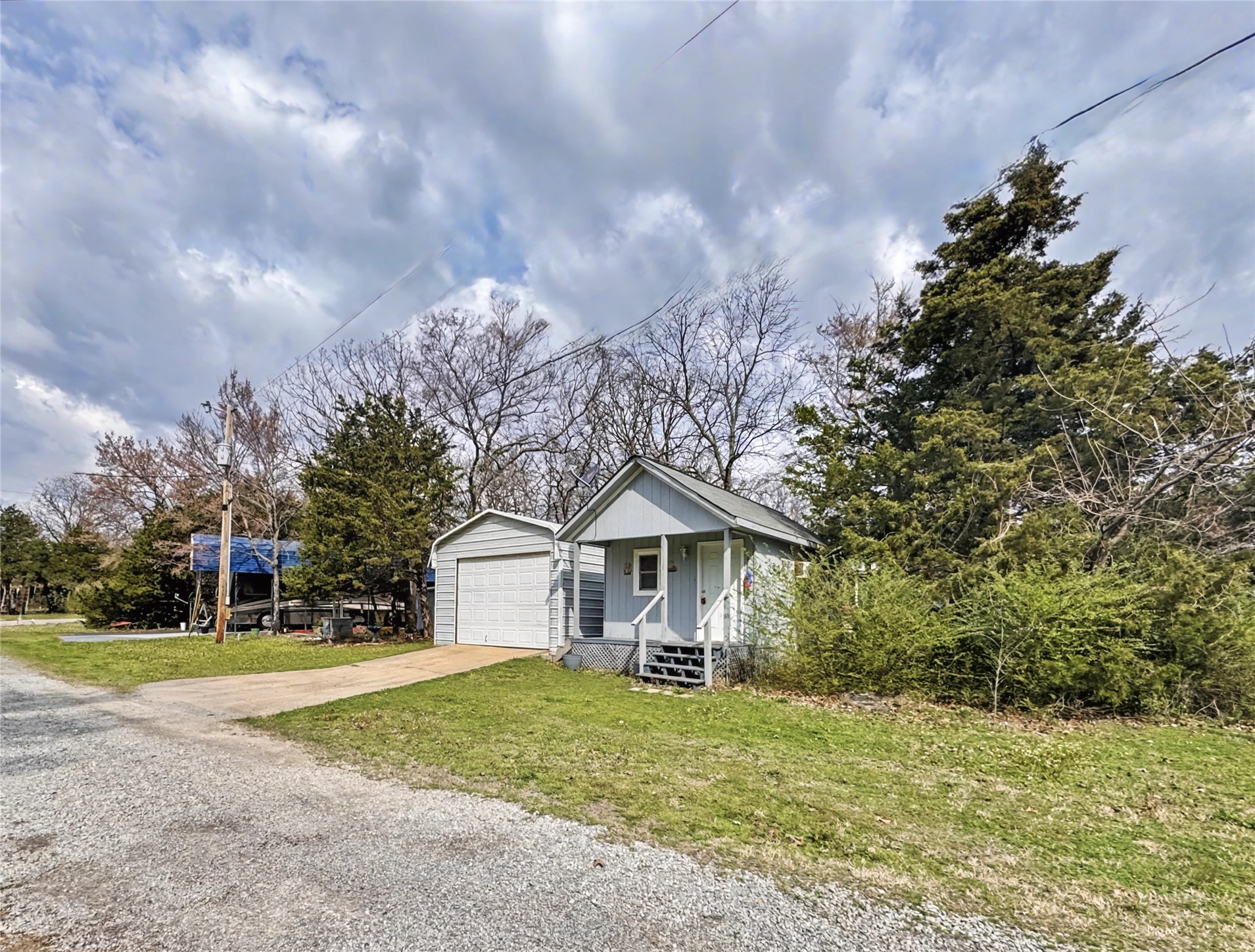 15604 W Black Oak Road Property Photo 2