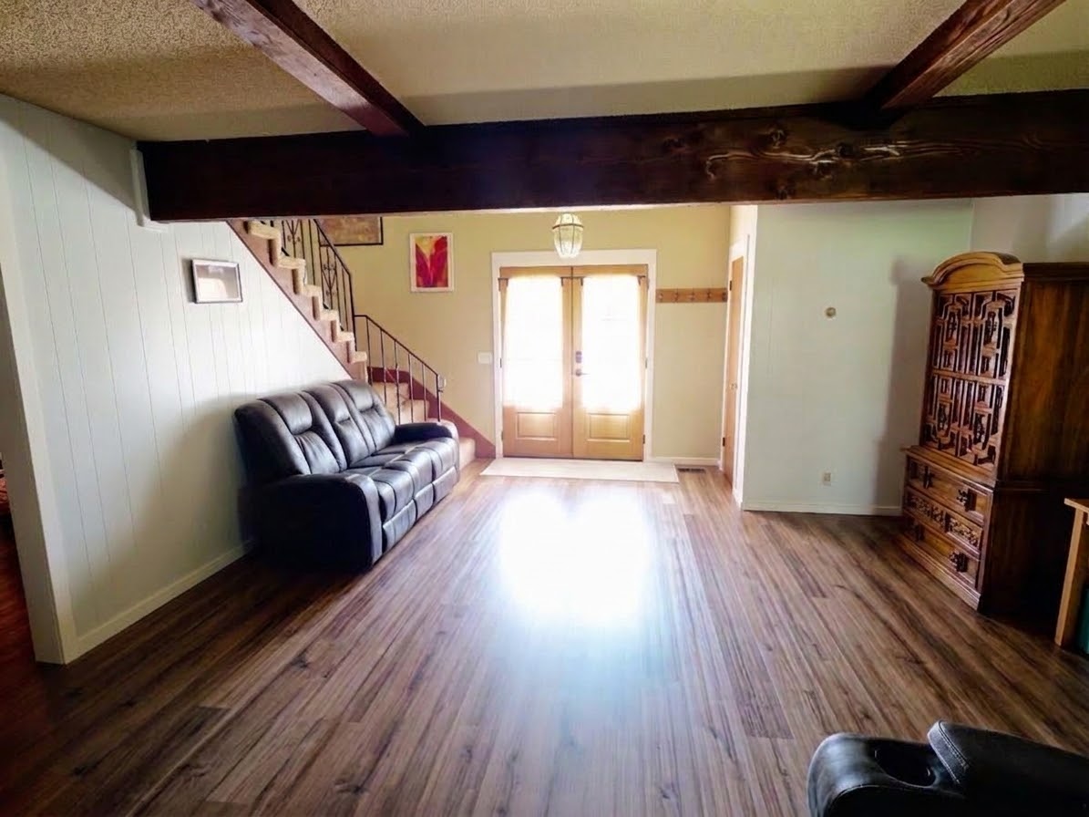 7523 S Date Place Property Photo 10