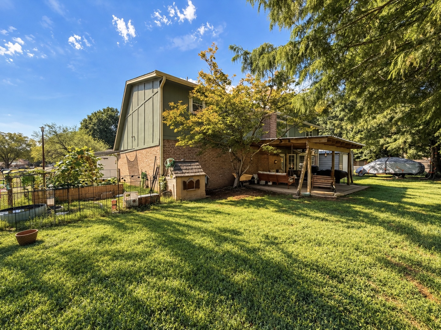 7523 S Date Place Property Photo 14