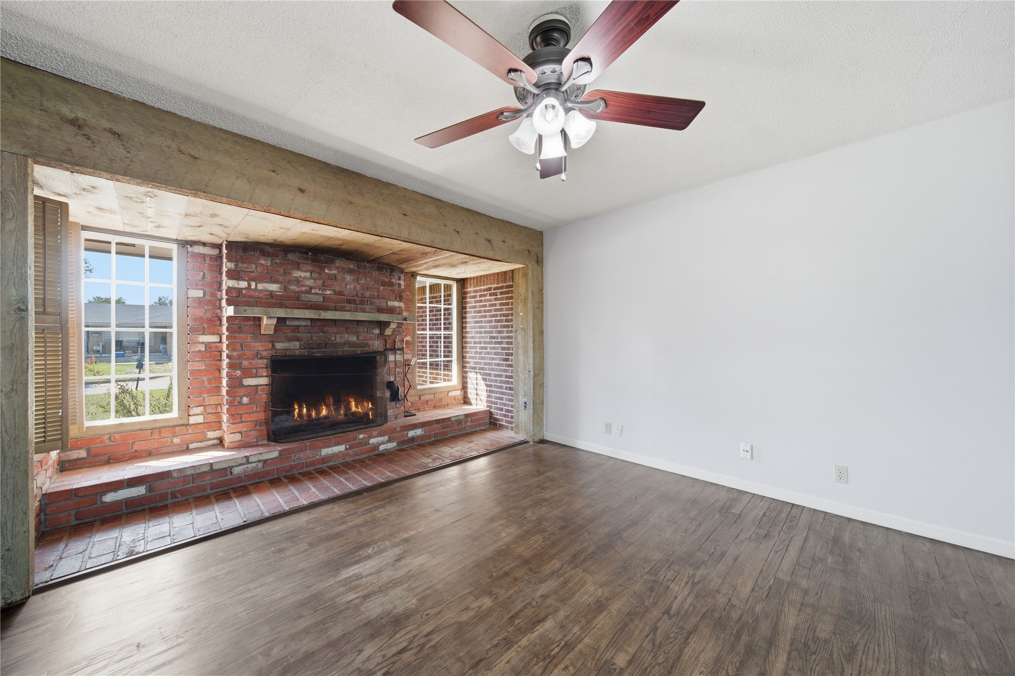 354 Se Wilshire Avenue Property Photo 7
