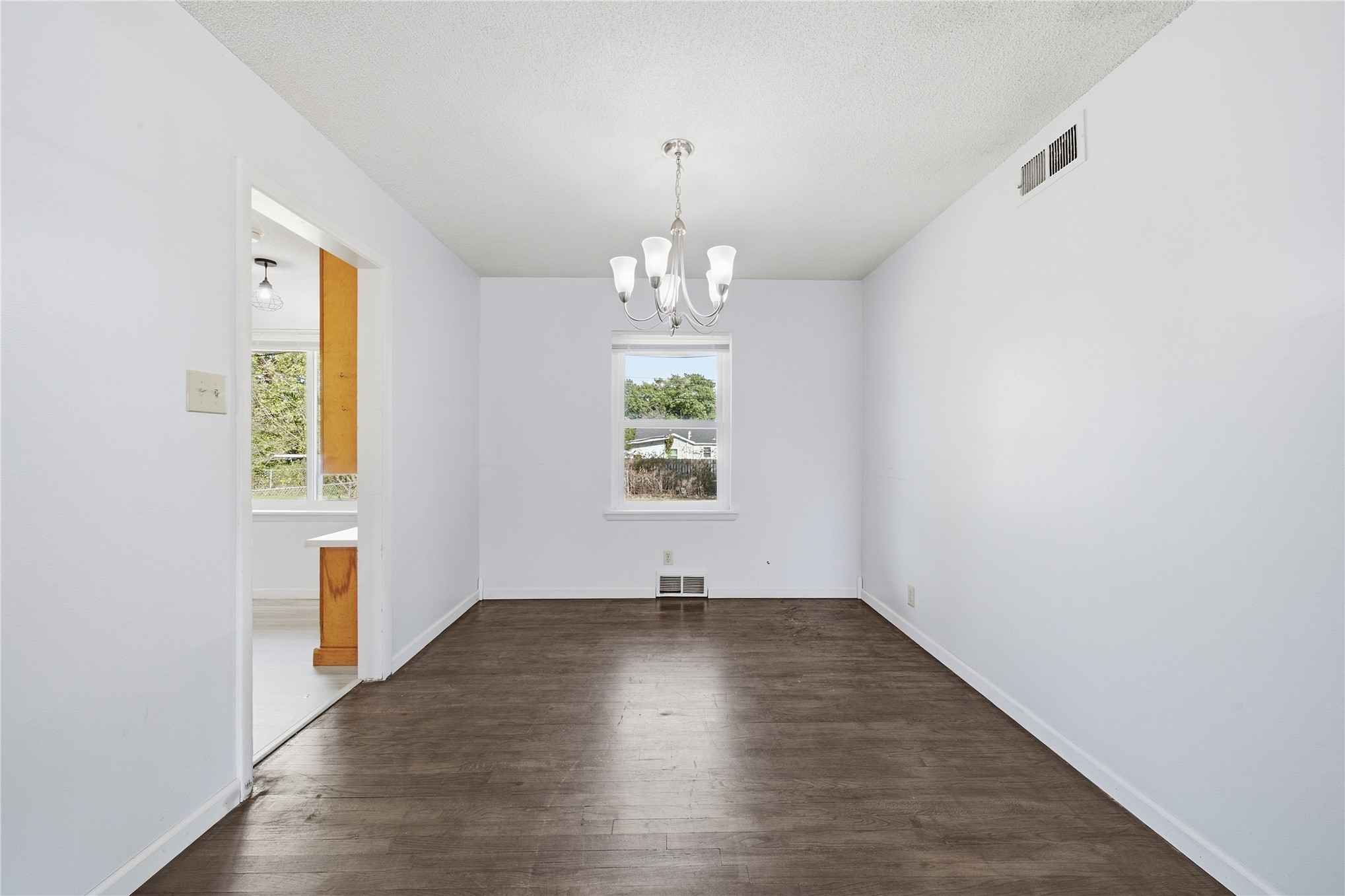 354 Se Wilshire Avenue Property Photo 8