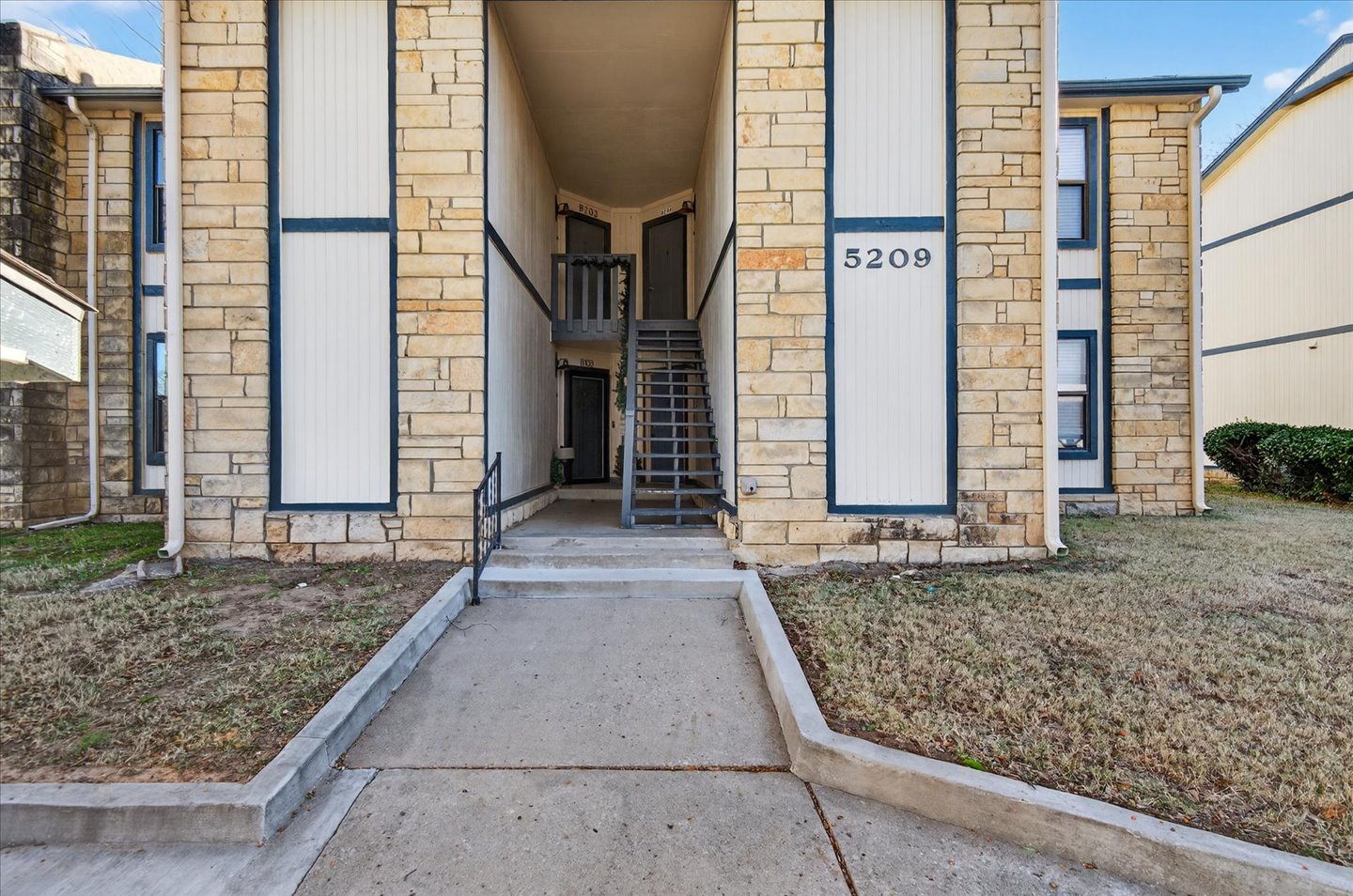 5209 Nowata Road B#203 Property Photo 1