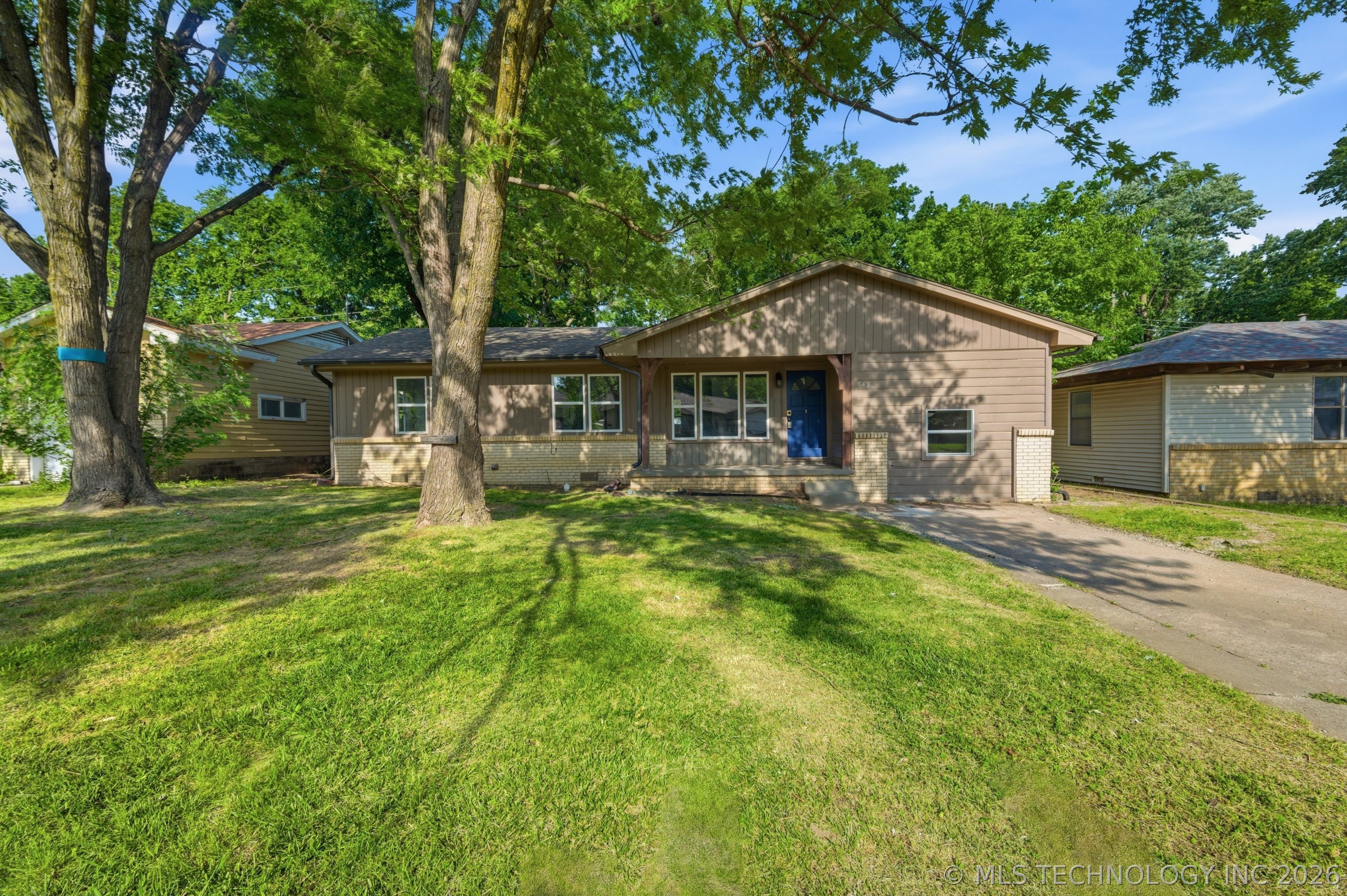 543 Se Wilshire Avenue Property Photo 1