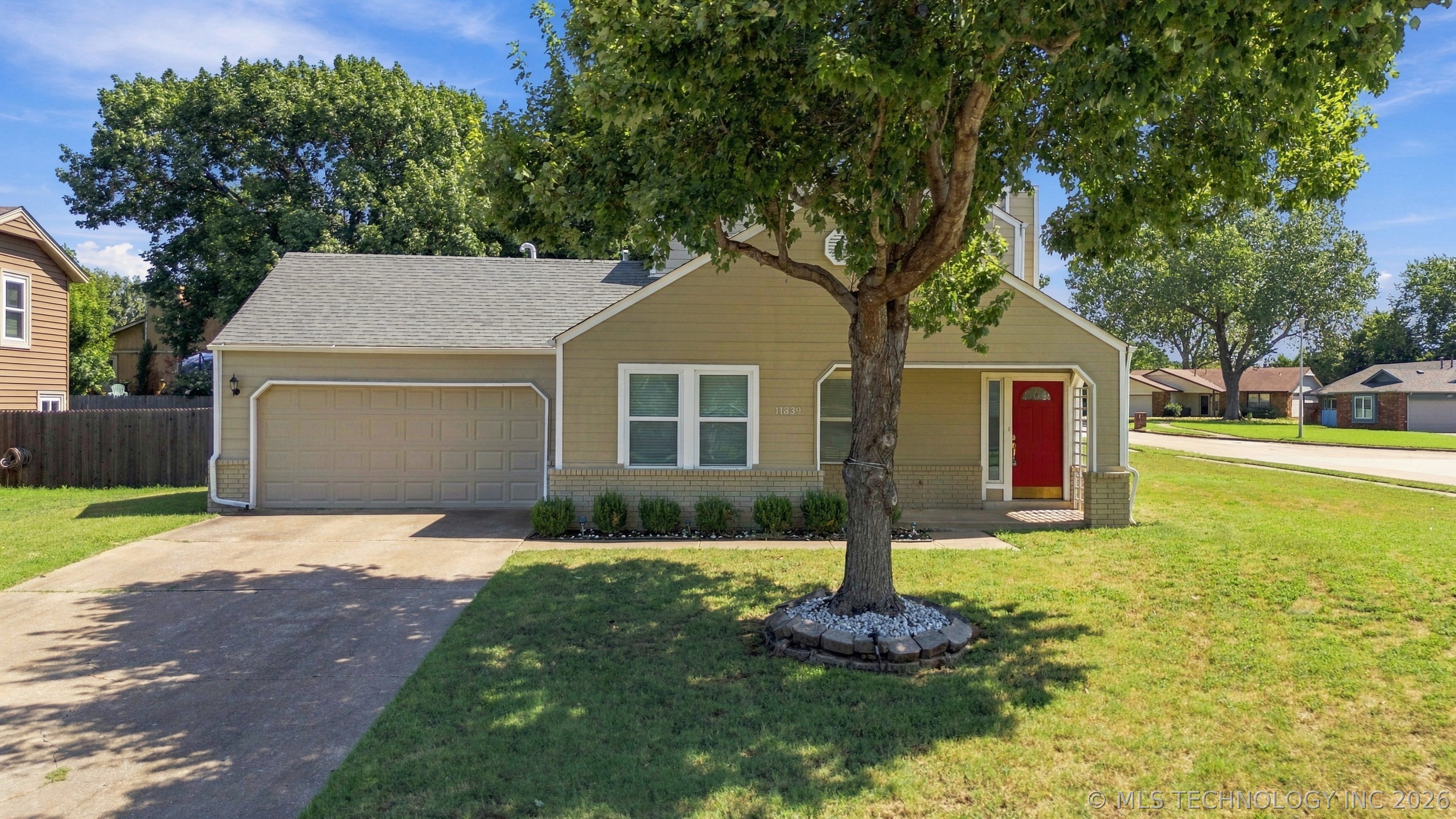 11339 S Ash Street Property Photo 1