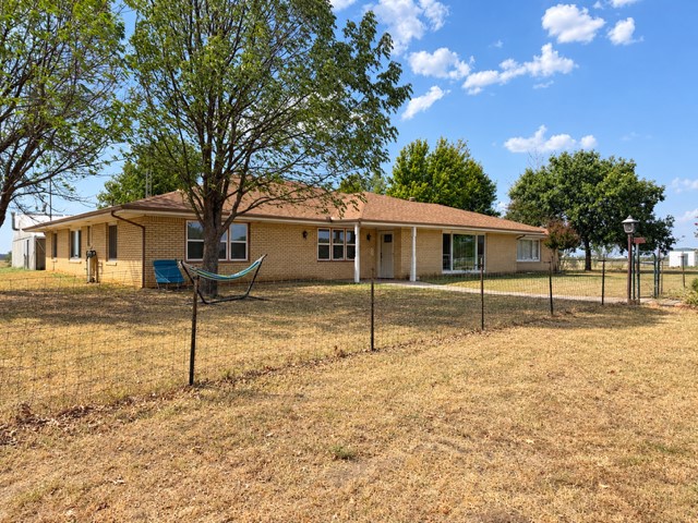 16610 Old Shamrock Highway Property Photo 1