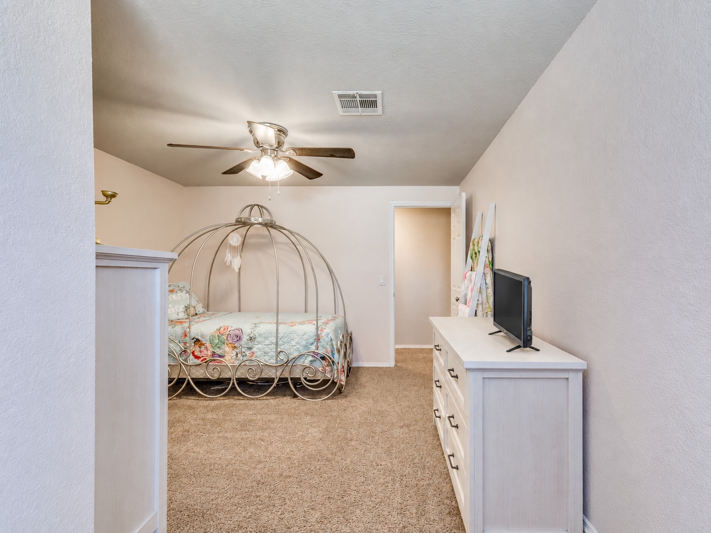 1105 W Delmar Street Property Photo 18