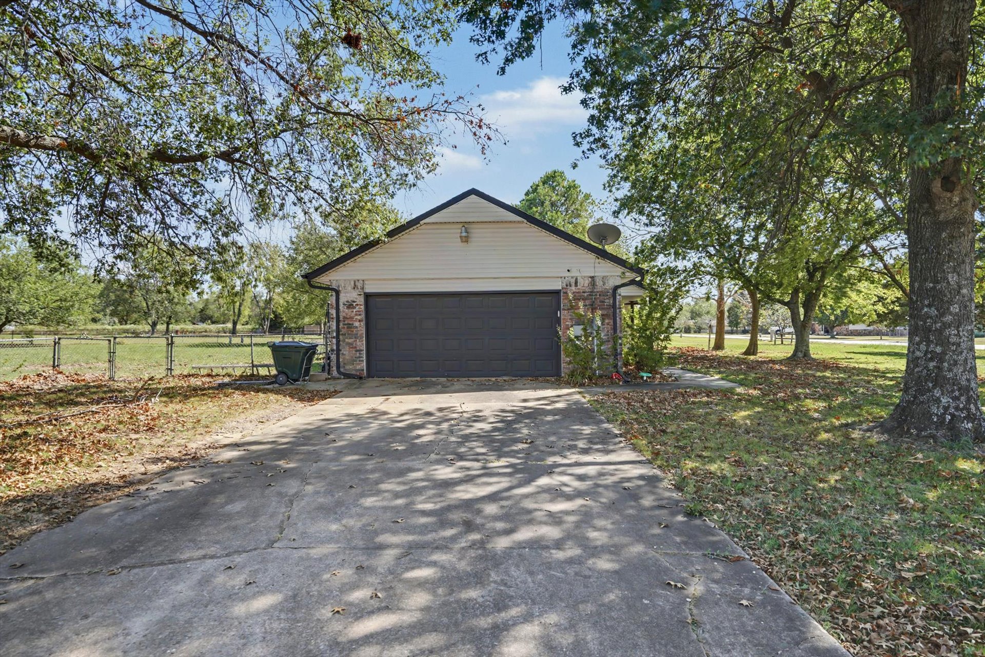9711 S 236th East East Avenue Property Photo 4