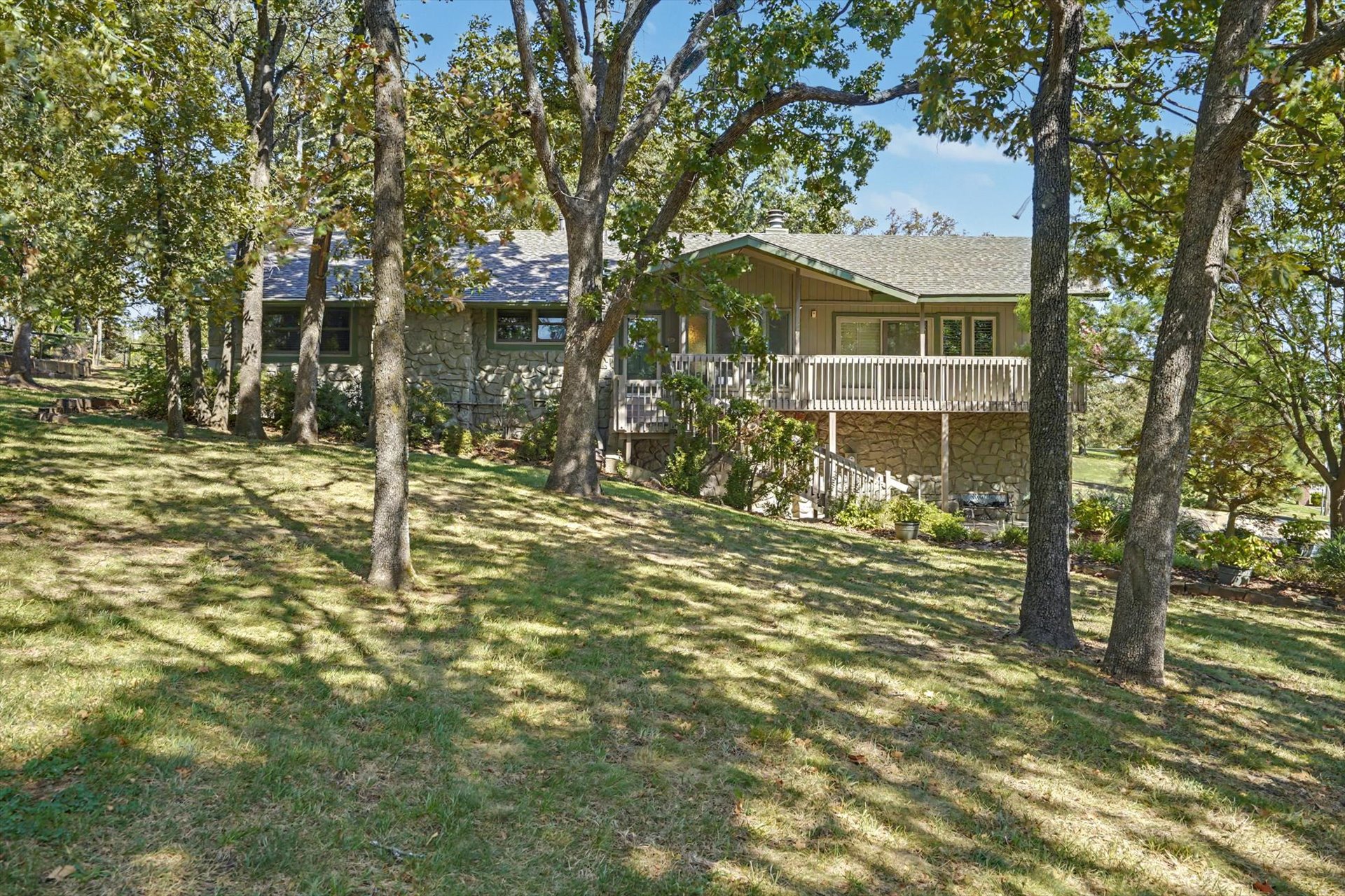 200 Belle Lane Property Photo 1