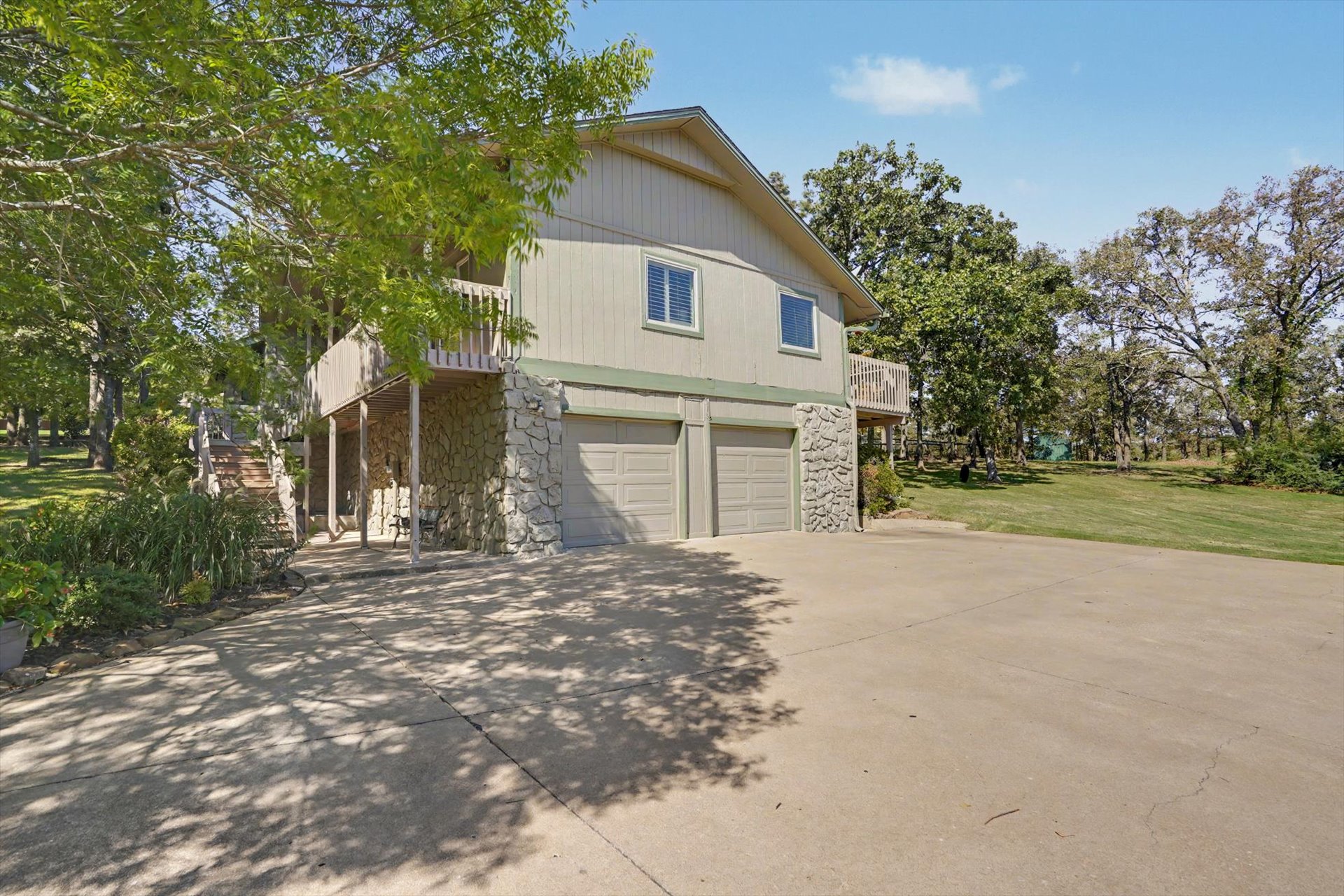 200 Belle Lane Property Photo 3