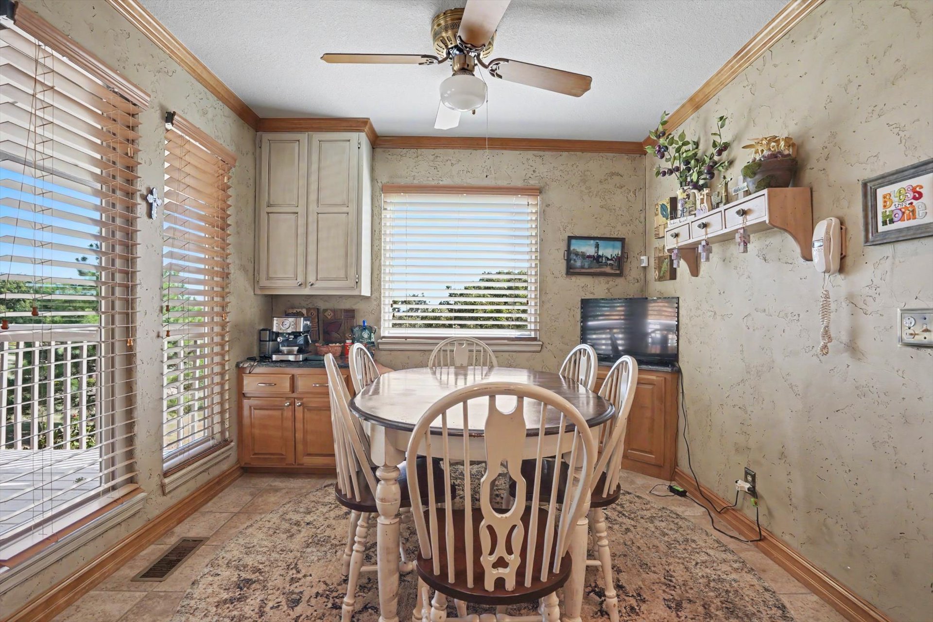 200 Belle Lane Property Photo 12