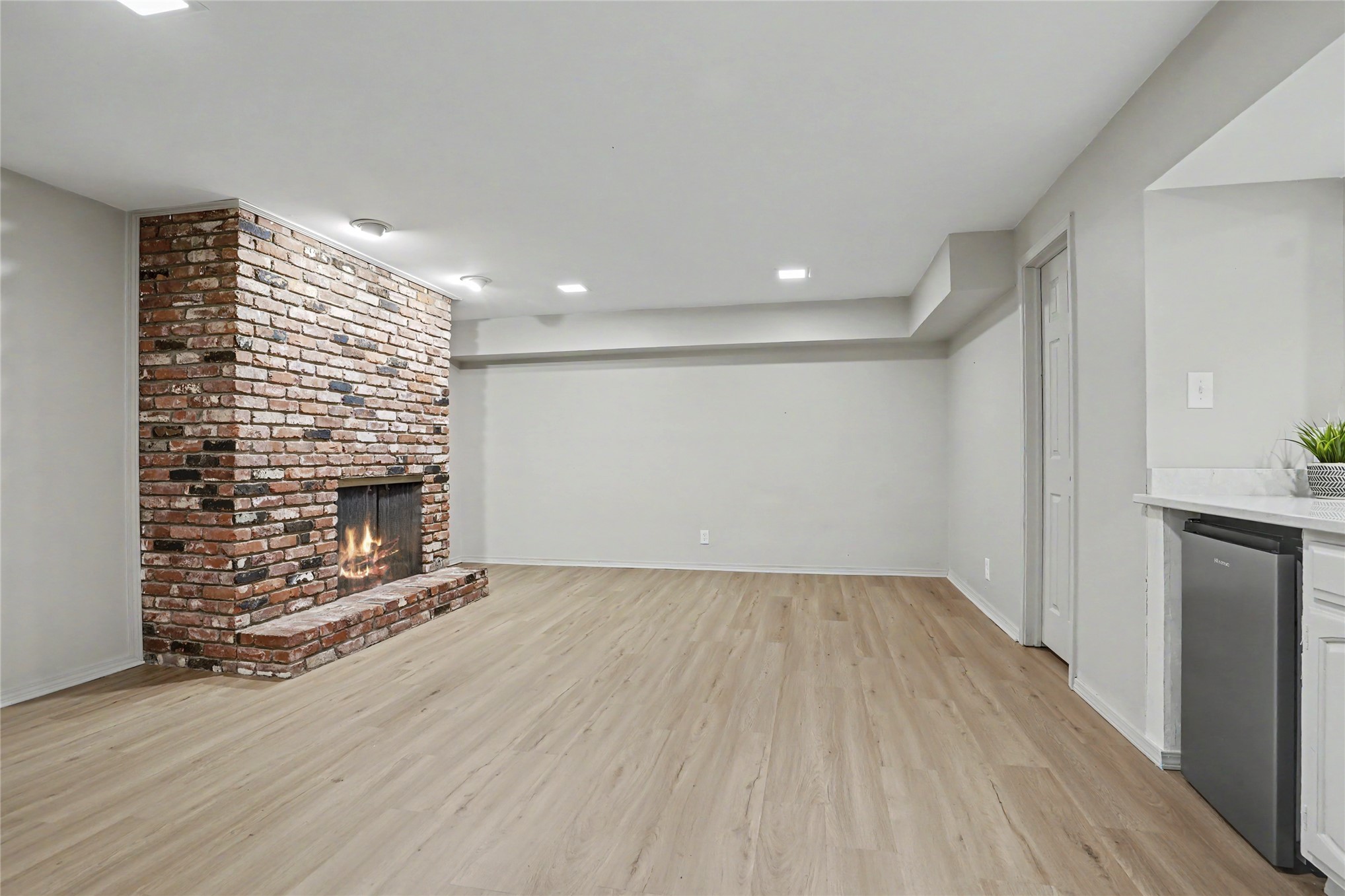 3041 E 84th Street Property Photo 22