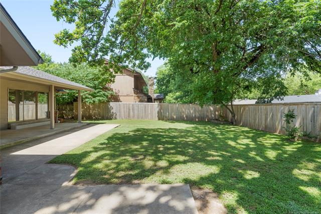 3041 E 84th Street Property Photo 33