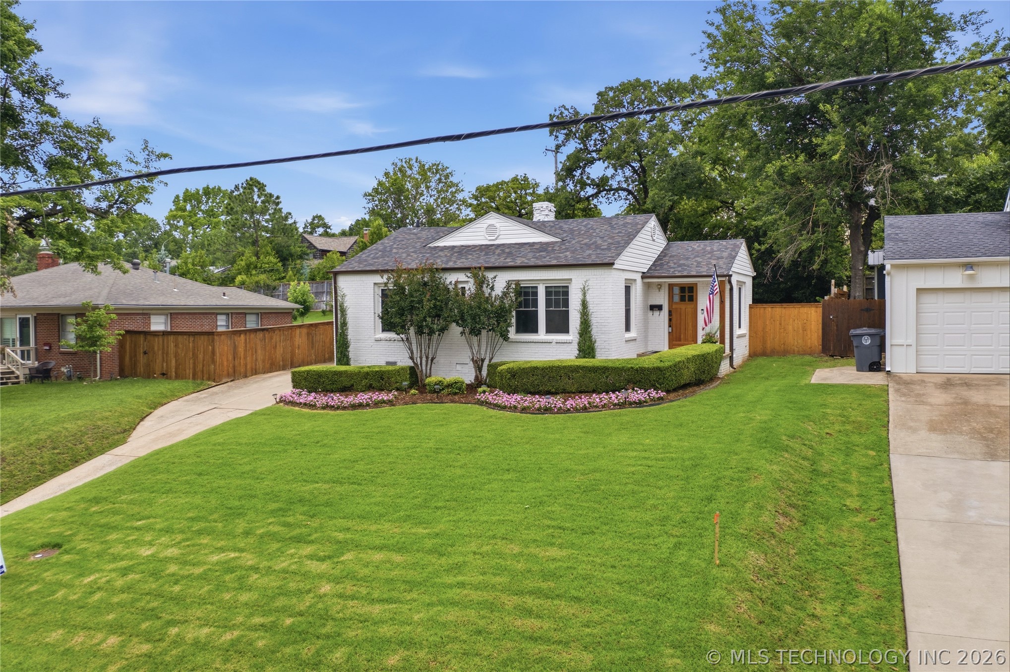 1233 E 31st Street Property Photo 5