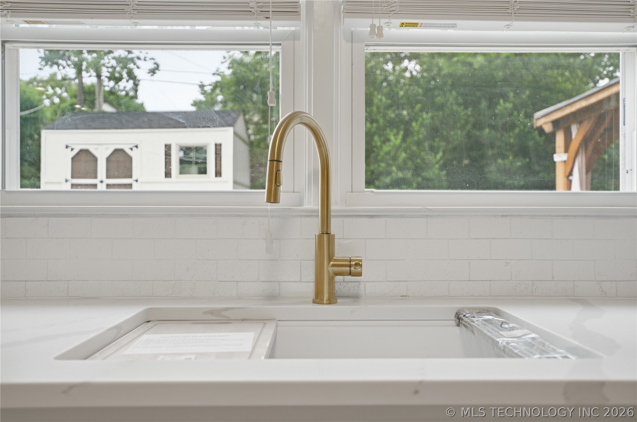 1233 E 31st Street Property Photo 16
