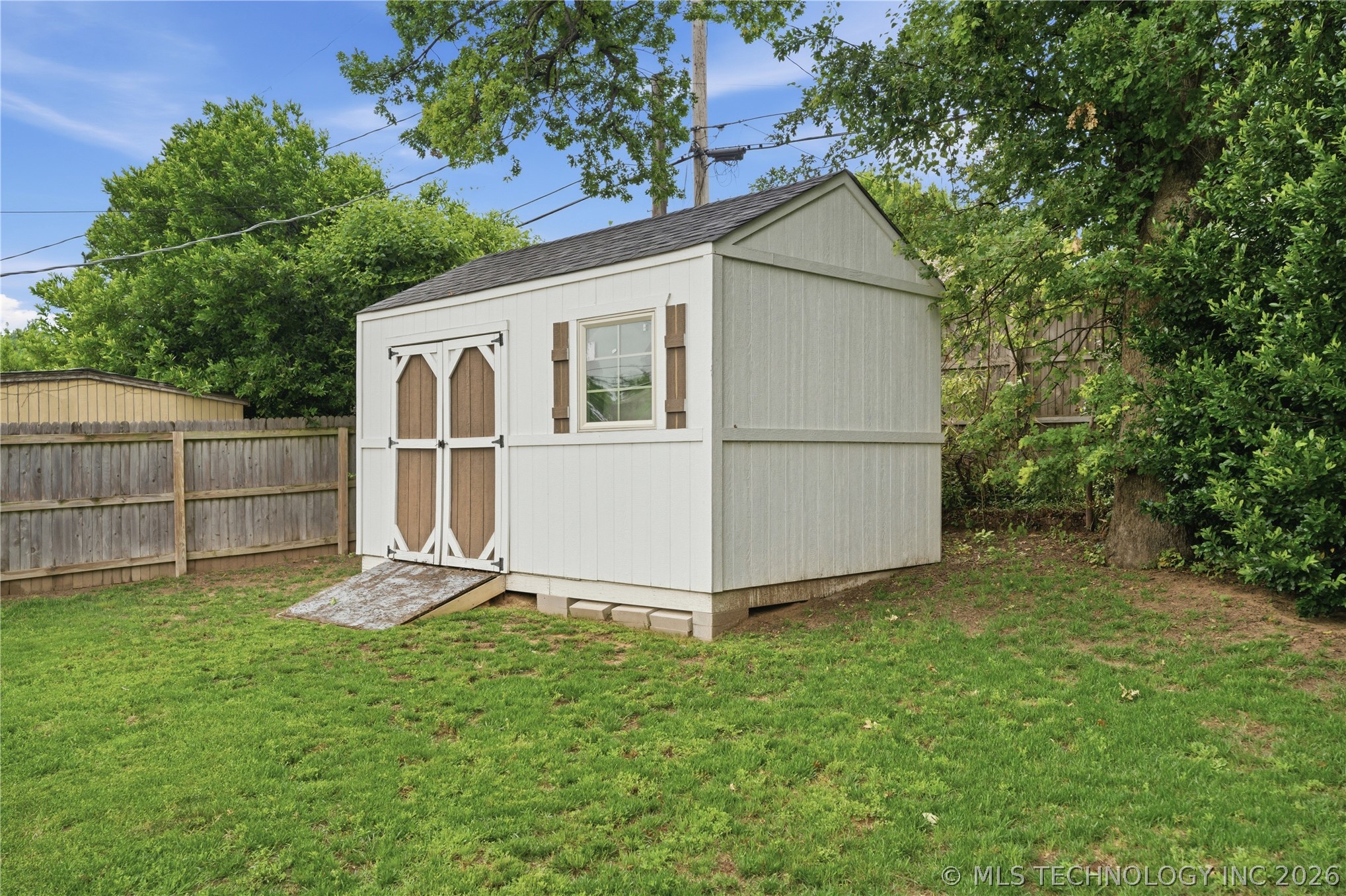1233 E 31st Street Property Photo 31