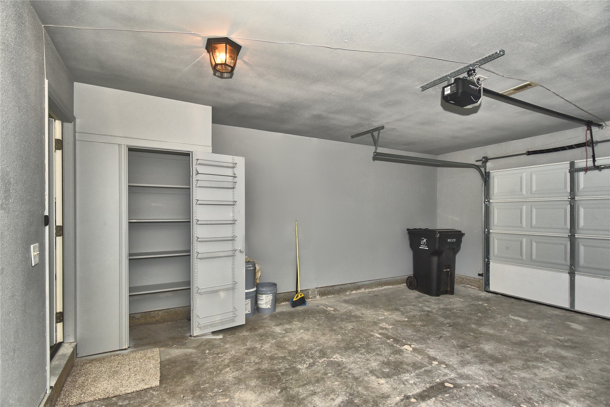 4902 S Hickory Avenue Property Photo 12