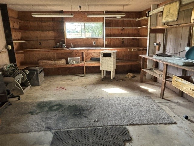 2906 N 24th Street W Property Photo 9