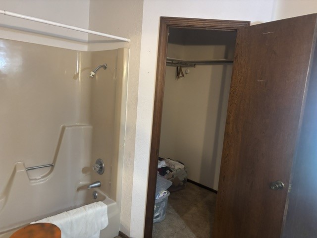 2906 N 24th Street W Property Photo 28