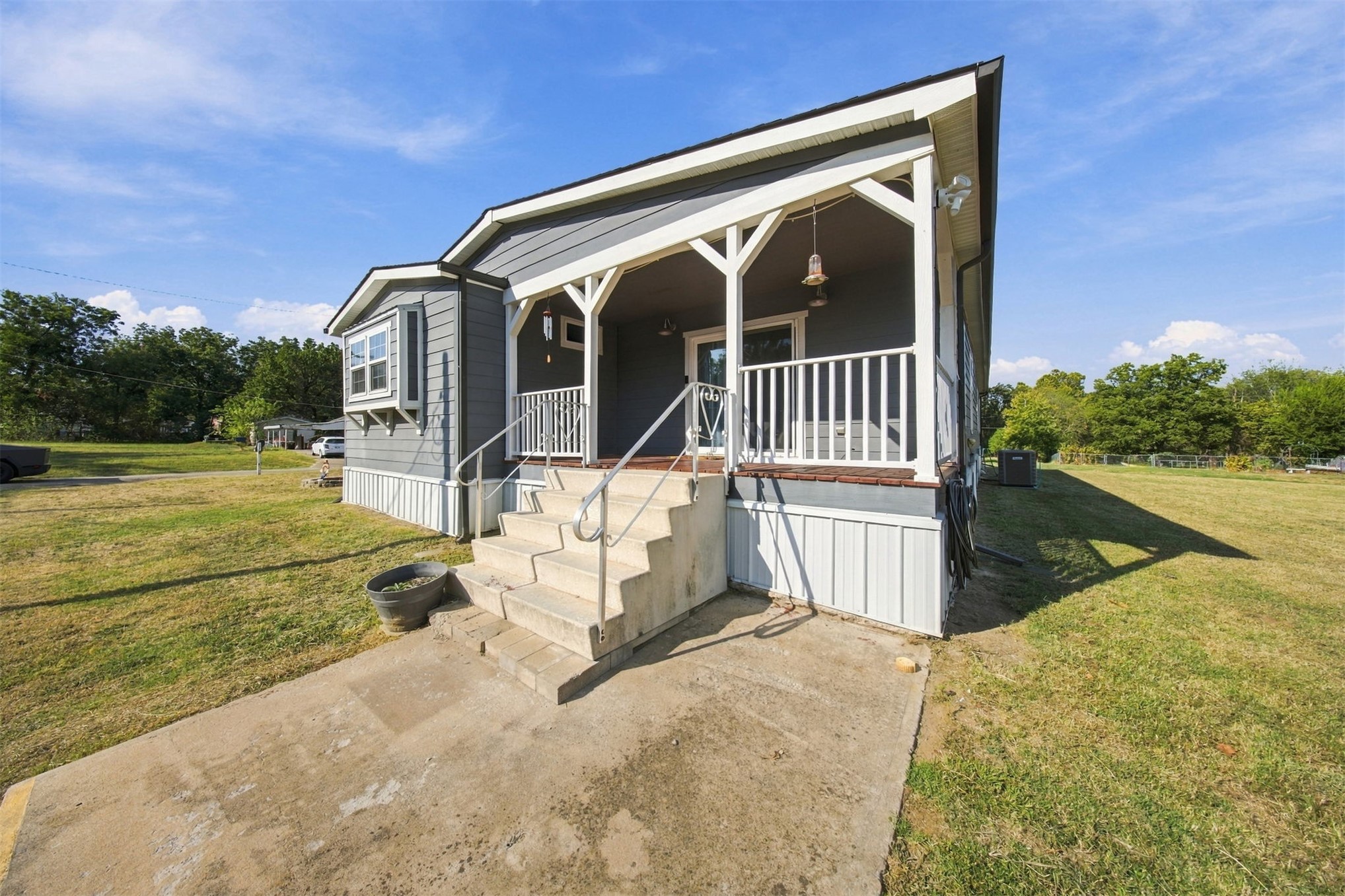 919 W Federal Street Property Photo 3